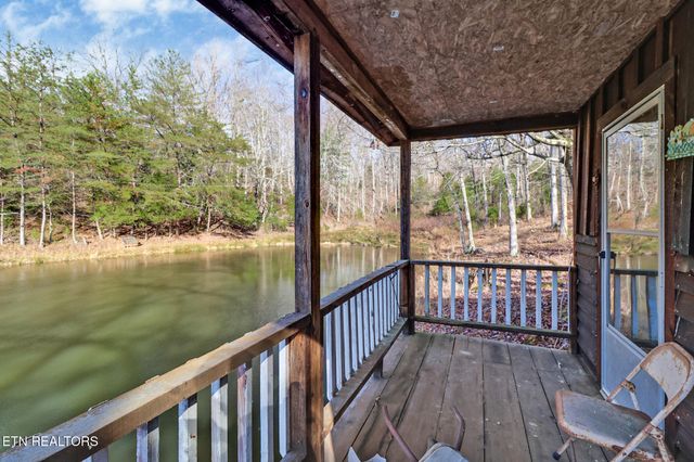 2620 Deer Lodge Hwy, Deer Lodge, TN 37726