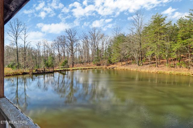 2620 Deer Lodge Hwy, Deer Lodge, TN 37726