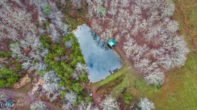 2620 Deer Lodge Hwy, Deer Lodge, TN 37726