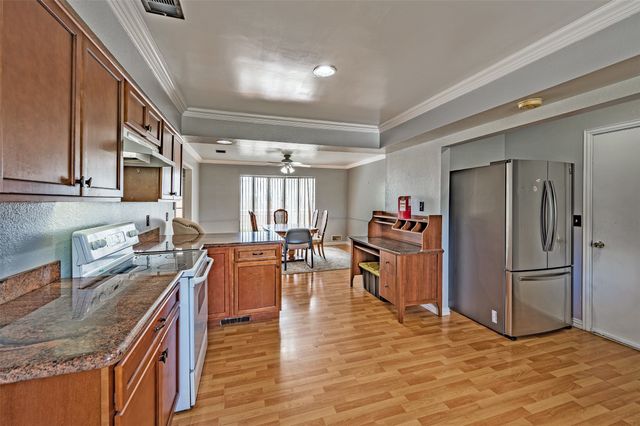 6610 Shell Flower Lane, Dallas, TX 75252