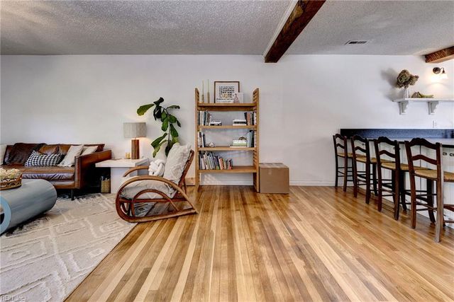 134 Riverview DR, Hampton, VA 23669