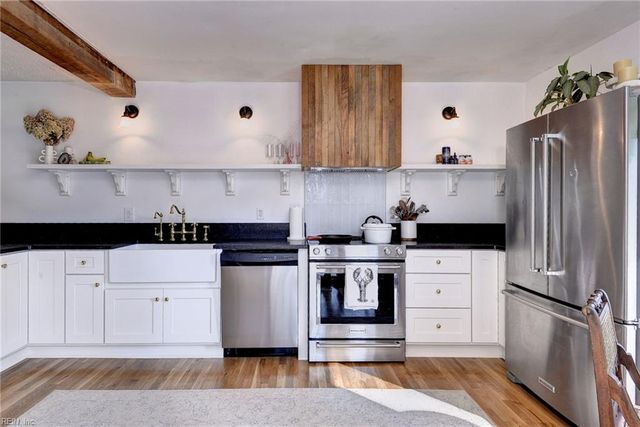 134 Riverview DR, Hampton, VA 23669