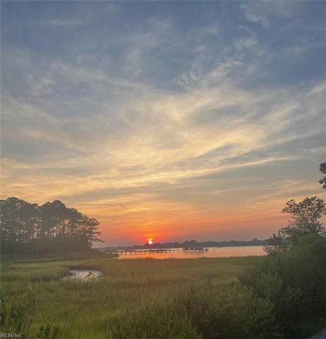 134 Riverview DR, Hampton, VA 23669