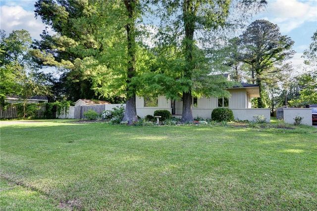 134 Riverview DR, Hampton, VA 23669