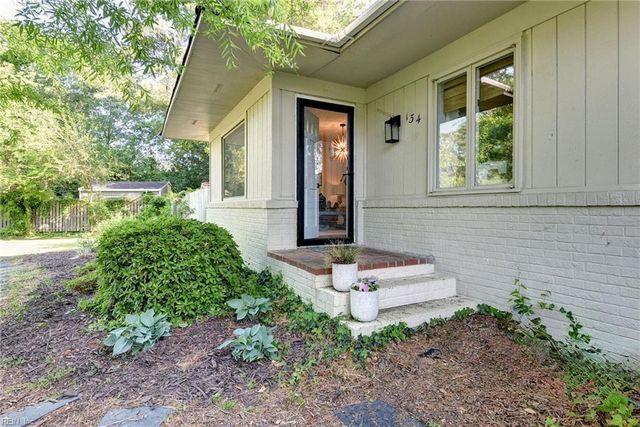 134 Riverview DR, Hampton, VA 23669