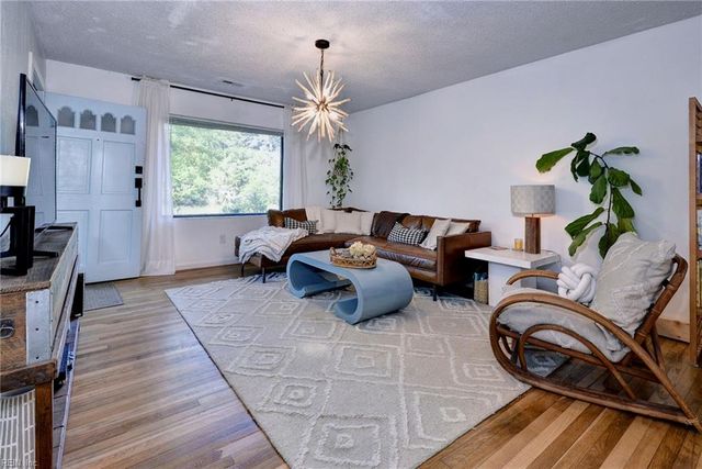 134 Riverview DR, Hampton, VA 23669