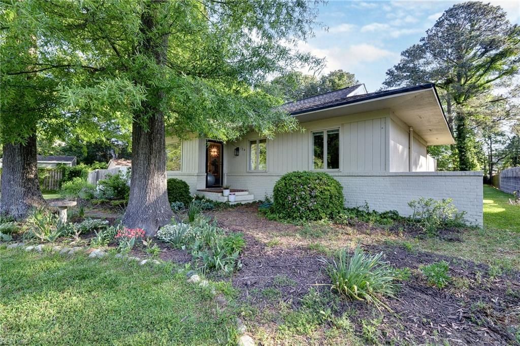 134 Riverview DR, Hampton, VA 23669
