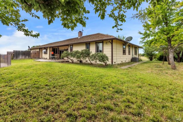 4043 Norman Ct, Vacaville, CA 95688