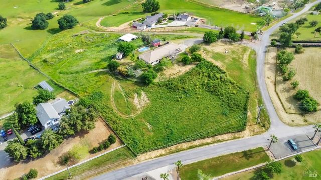 4043 Norman Ct, Vacaville, CA 95688