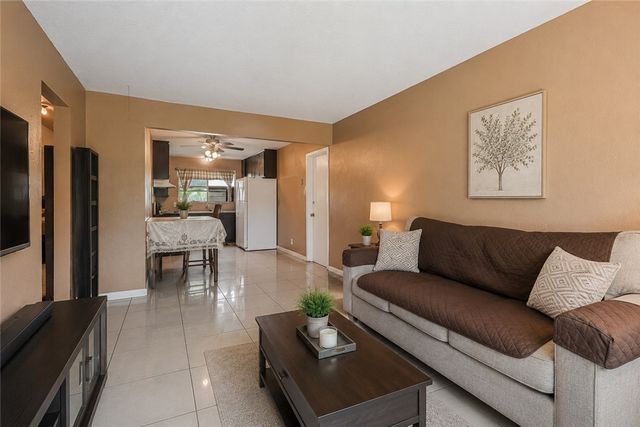 11711 Mallard Dr, Corpus Christi, TX 78410