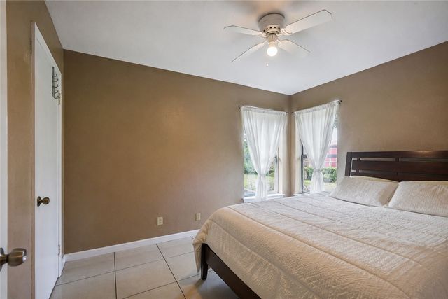 11711 Mallard Dr, Corpus Christi, TX 78410