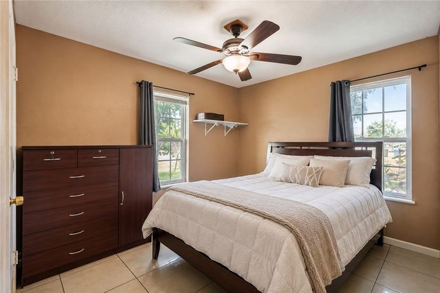 11711 Mallard Dr, Corpus Christi, TX 78410