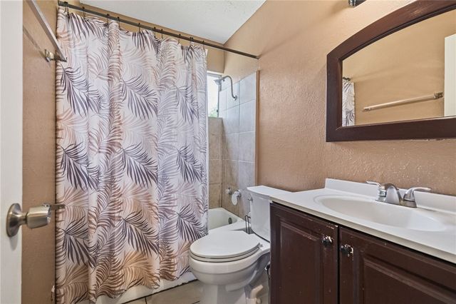 11711 Mallard Dr, Corpus Christi, TX 78410