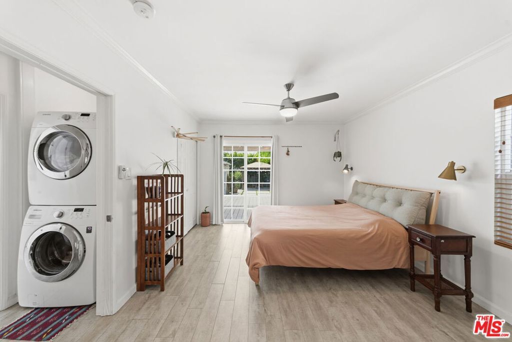Image 18 of property listing at 3830 W 59th Street, Los Angeles, CA 90043