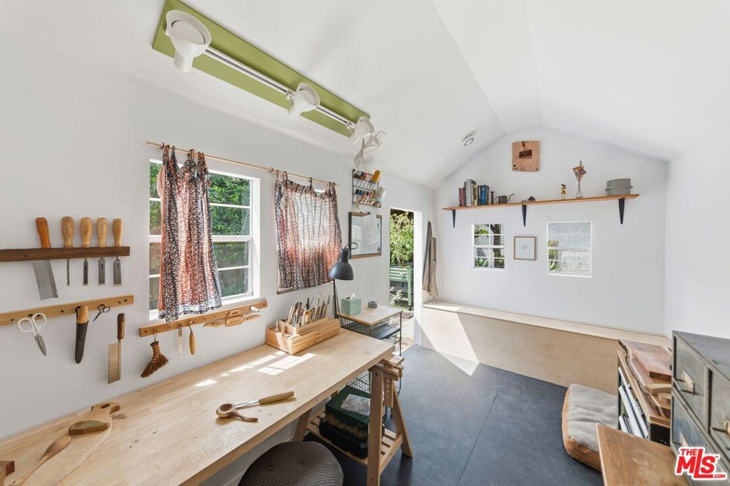 Image 38 of property listing at 3830 W 59th Street, Los Angeles, CA 90043