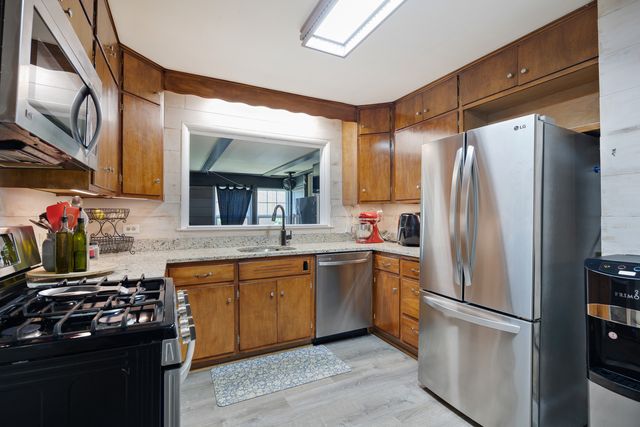 26278 W Blackhawk Avenue, Ingleside, IL 60041