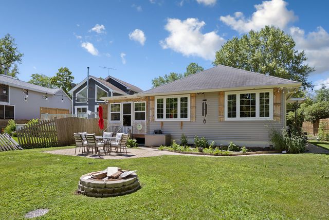 26278 W Blackhawk Avenue, Ingleside, IL 60041