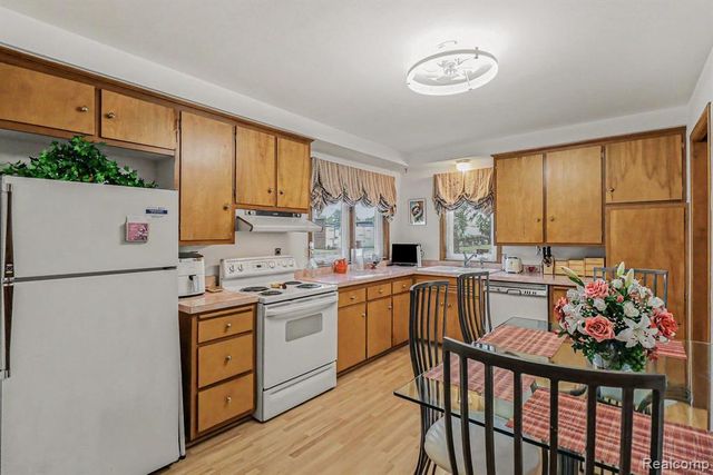 17141 Faust Avenue, Detroit, MI 48219
