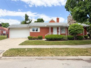 17141 Faust Avenue, Detroit, MI 48219