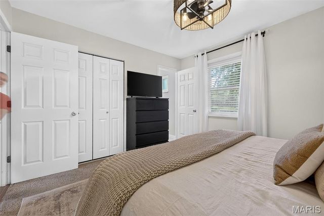 2812 Olde Gloucester Drive, St Charles, MO 63301
