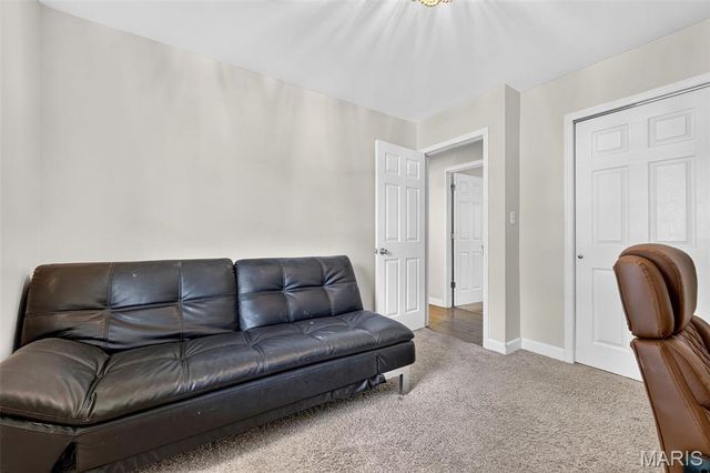 2812 Olde Gloucester Drive, St Charles, MO 63301