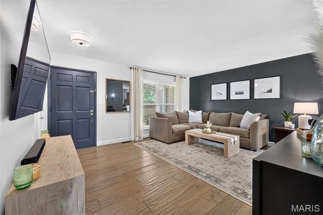 2812 Olde Gloucester Drive, St Charles, MO 63301