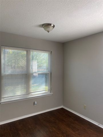 4312 Allegro Lane, Grand Prairie, TX 75052