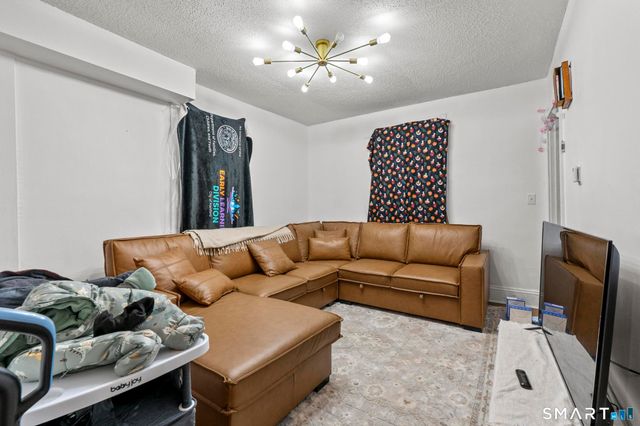 43 Pine Street, East Hartford, CT 06108