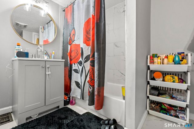 43 Pine Street, East Hartford, CT 06108