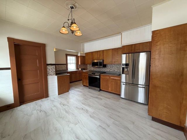 278 US Route 4, Enfield, NH 03748