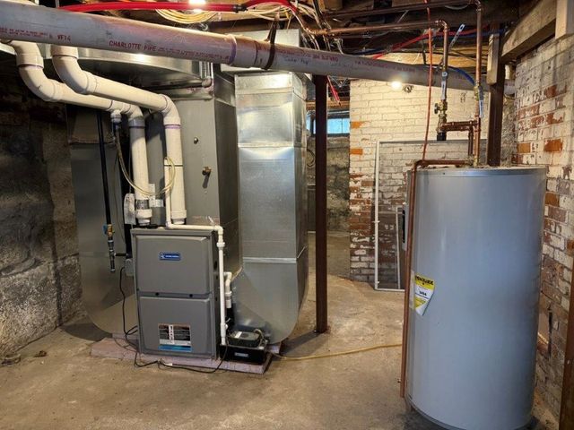 278 US Route 4, Enfield, NH 03748