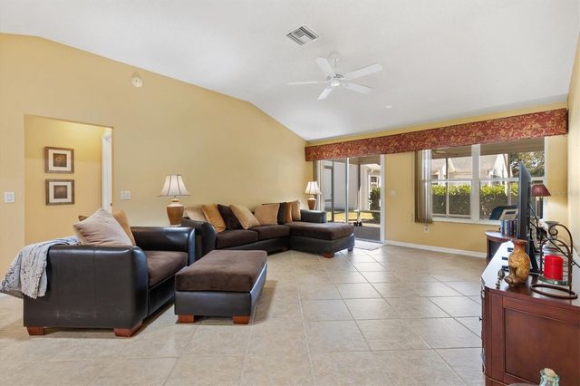 1301 OAK FOREST DRIVE, The Villages, FL 32162