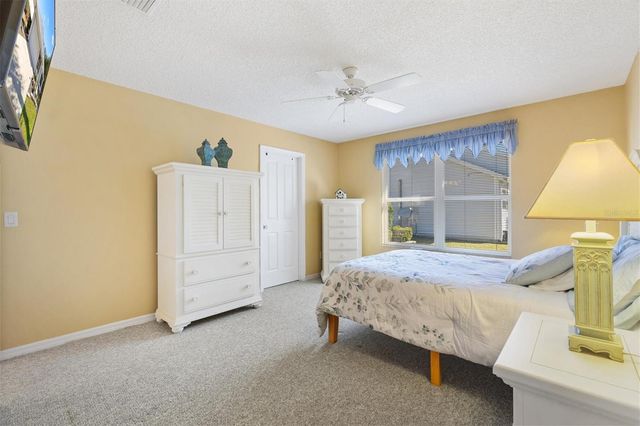 1301 OAK FOREST DRIVE, The Villages, FL 32162