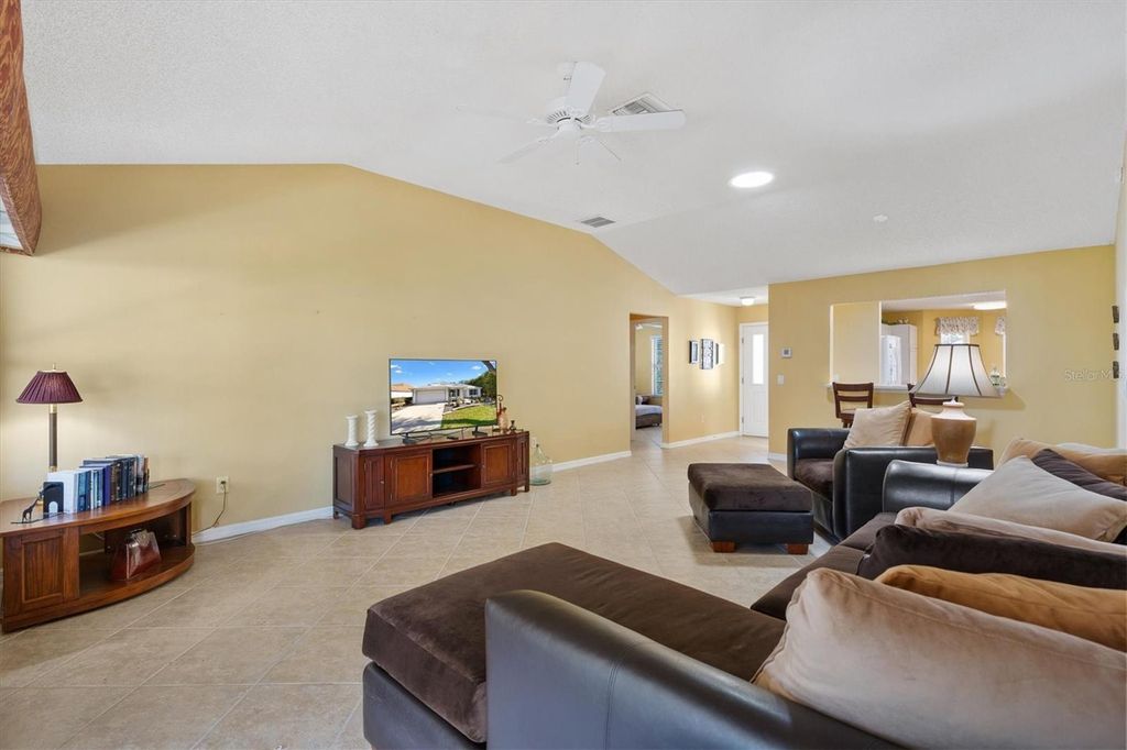 Image 14 of property listing at 1301 OAK FOREST DRIVE, The Villages, FL 32162