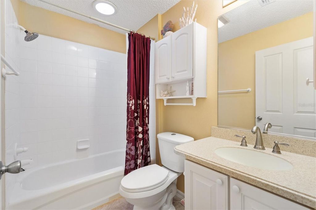 Image 22 of property listing at 1301 OAK FOREST DRIVE, The Villages, FL 32162