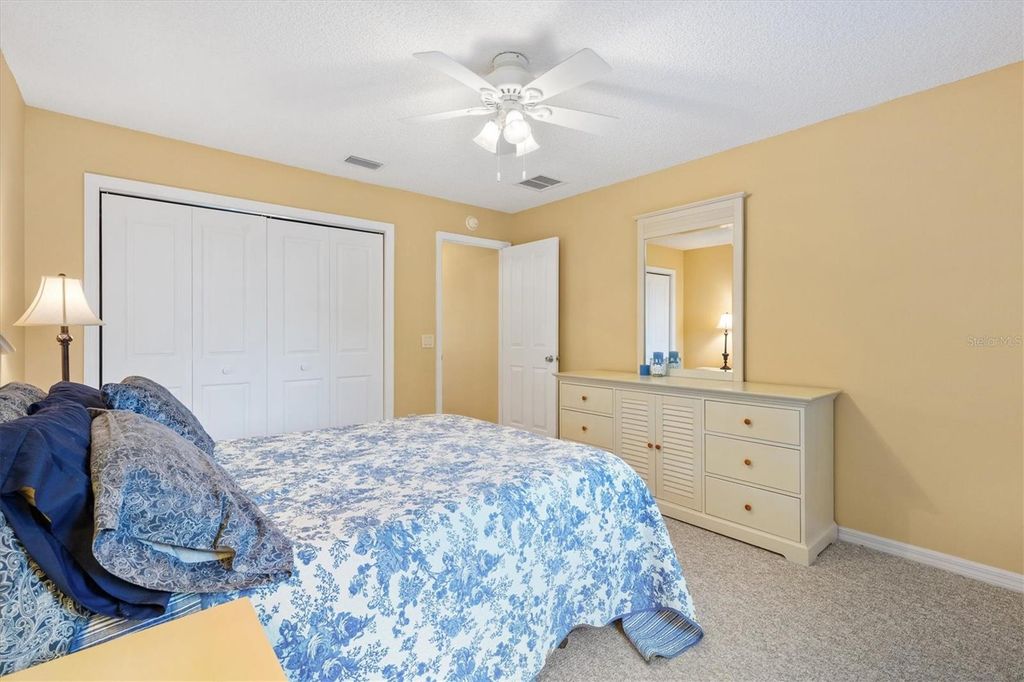 Image 24 of property listing at 1301 OAK FOREST DRIVE, The Villages, FL 32162