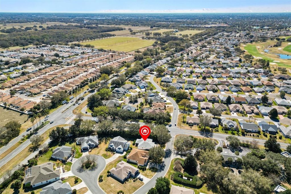 Image 35 of property listing at 1301 OAK FOREST DRIVE, The Villages, FL 32162