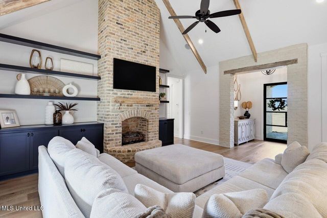 400 Calvary Crossing, Brandon, MS 39047