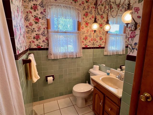 1536 W 43RD Street, Erie, PA 16509