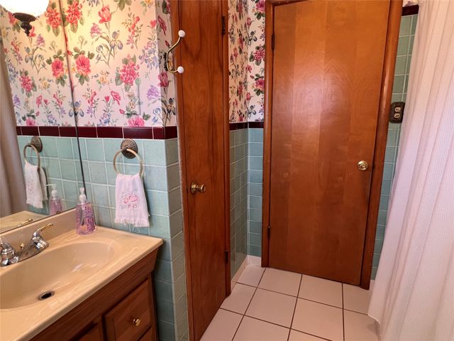 1536 W 43RD Street, Erie, PA 16509