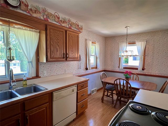 1536 W 43RD Street, Erie, PA 16509