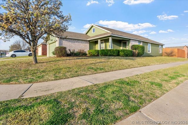 11101 N 144th East Avenue, Owasso, OK 74055