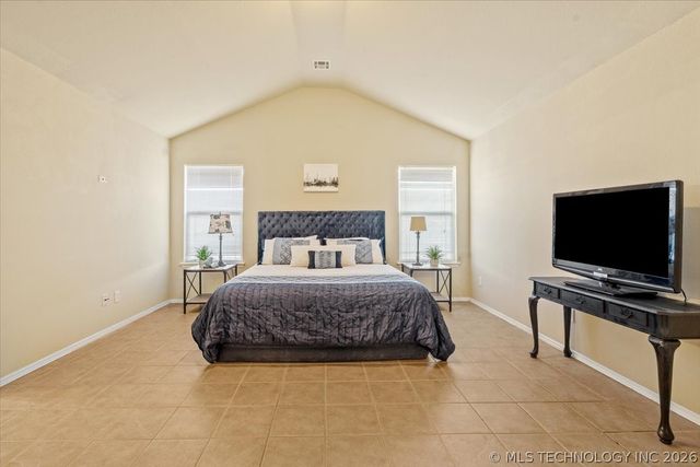 11101 N 144th East Avenue, Owasso, OK 74055