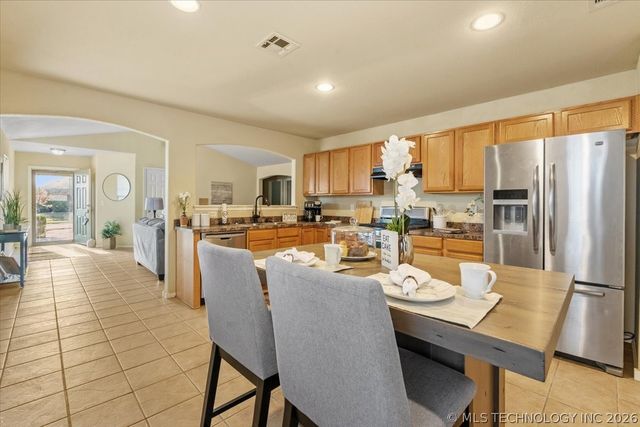 11101 N 144th East Avenue, Owasso, OK 74055