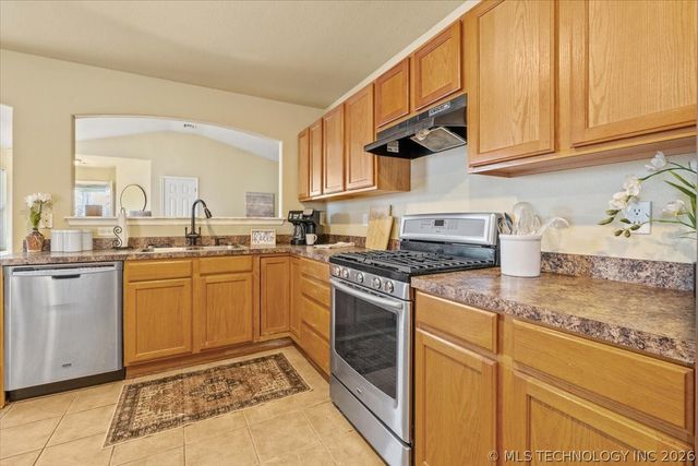 11101 N 144th East Avenue, Owasso, OK 74055