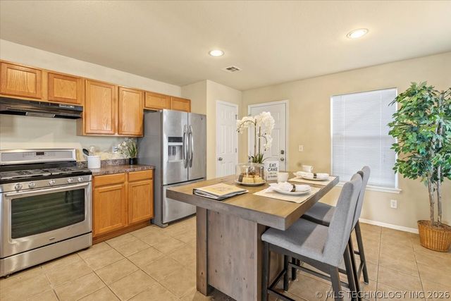 11101 N 144th East Avenue, Owasso, OK 74055