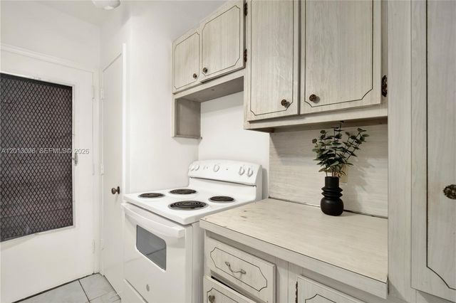 285 NE 191st Street 2911, Miami, FL 33179