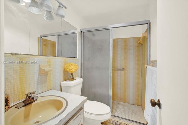 285 NE 191st Street 2911, Miami, FL 33179
