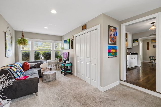 2104 Fernwood Dr, Nashville, TN 37216