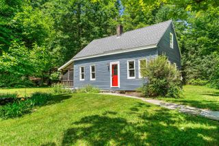 1811 Hopkinton Road, Hopkinton, NH 03229